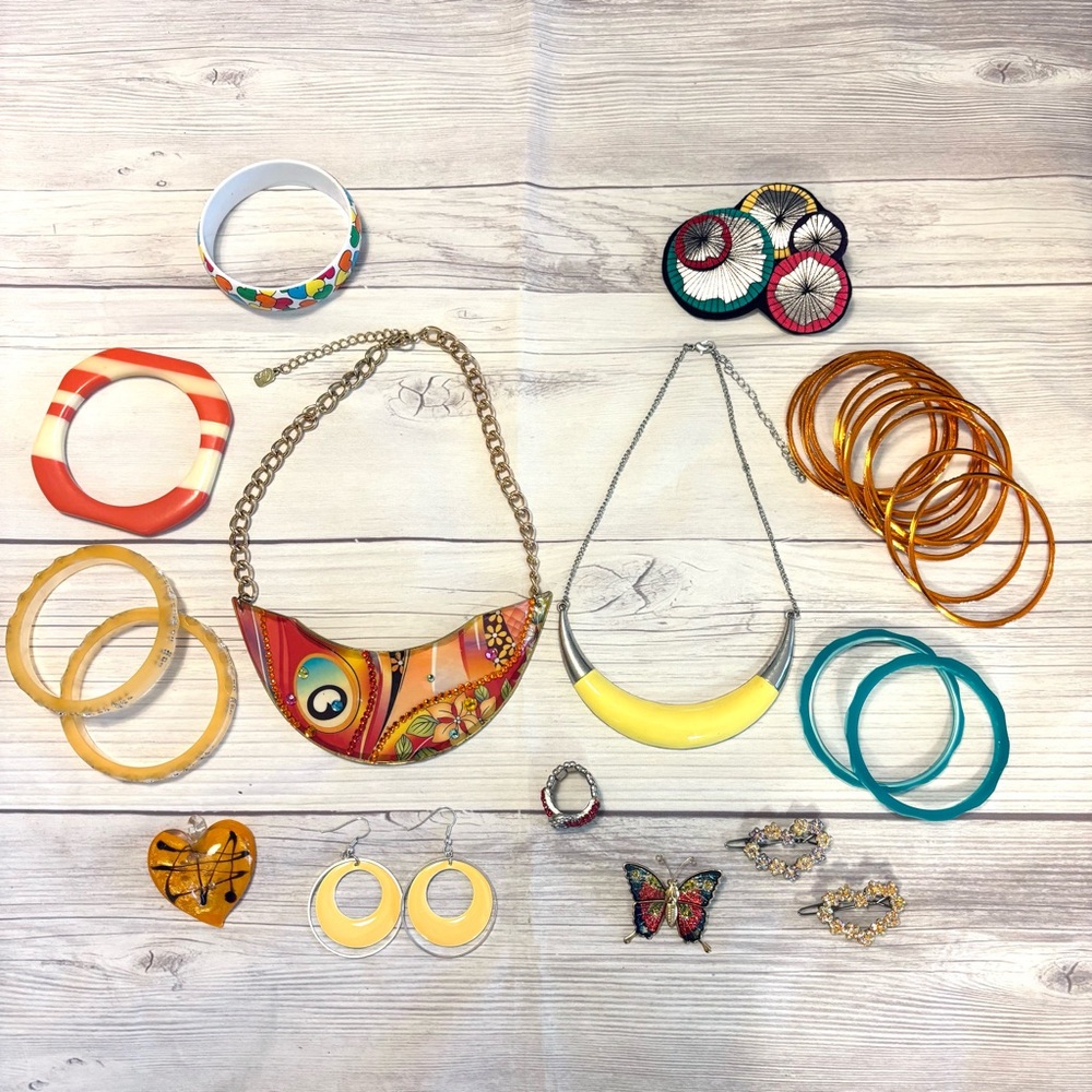 Vintage Y2K Jewelry Lot of 27 Necklaces Bracelets Earrings Ring Brooches